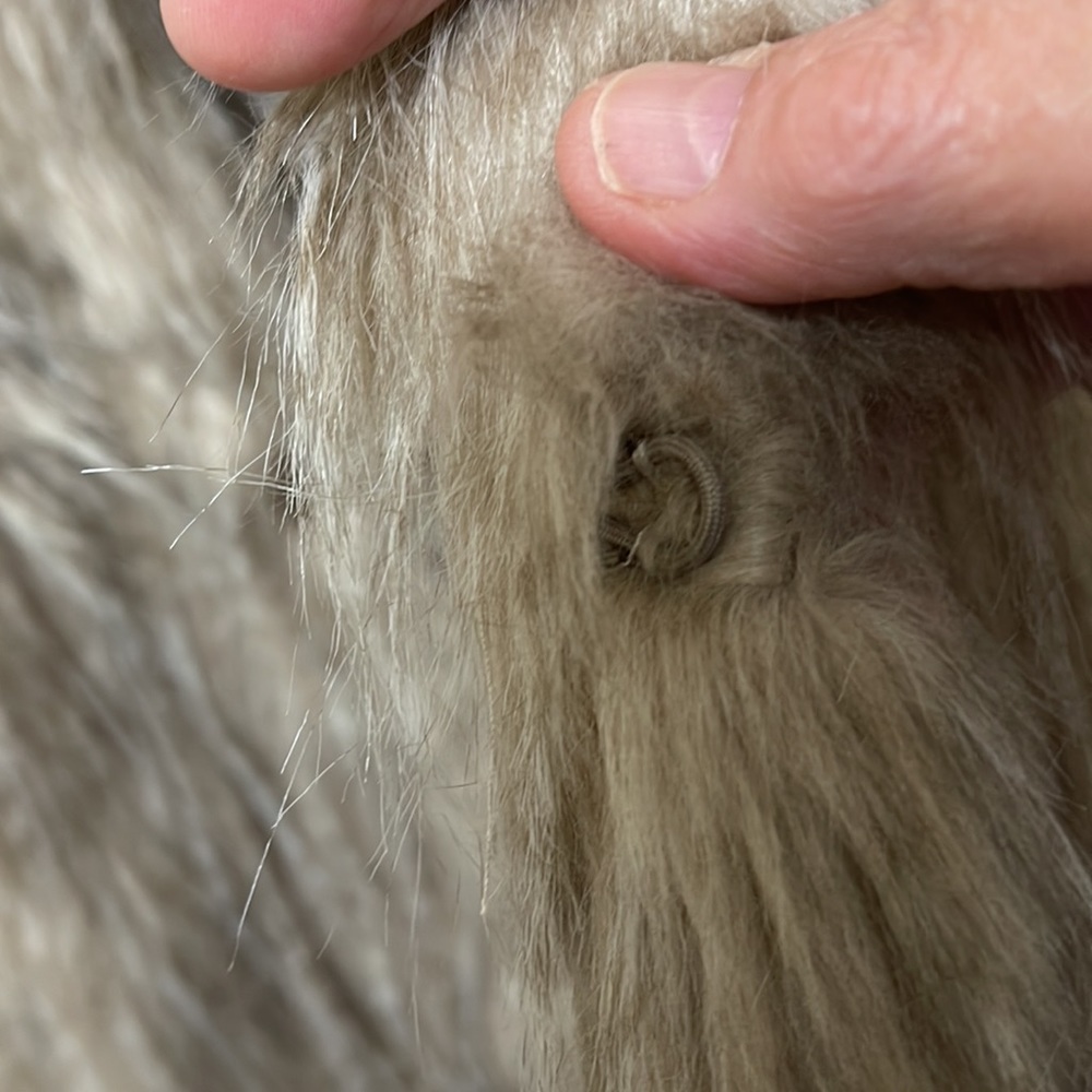 Shelby collection Faux fur Vest with knitted back - Picture 5 of 7